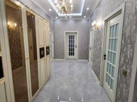 4-комн. новостройка - м. 28 мая - 130 м²