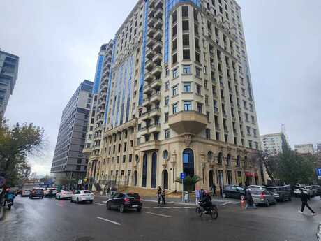 4-комн. новостройка - м. 28 мая - 130 м²