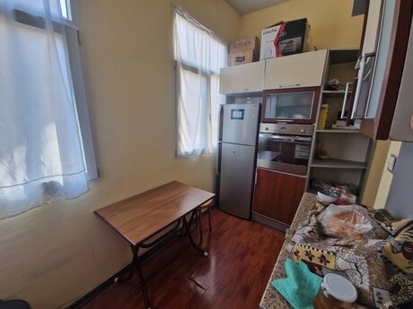 3 otaqlı köhnə tikili - Nəsimi r. - 70 m²