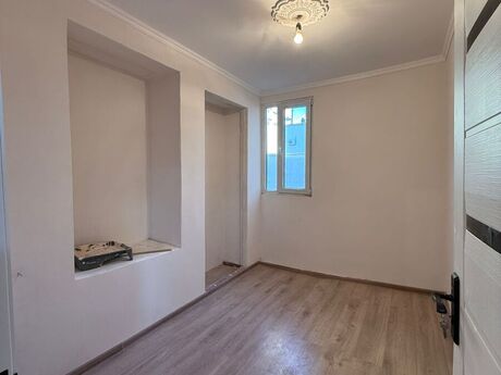 3 otaqlı köhnə tikili - Sahil m. - 41 m²