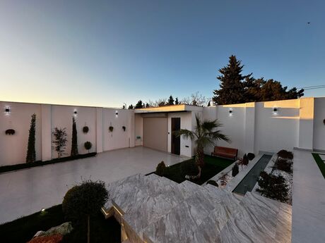 5 otaqlı həyət evi/bağ evi - Mərdəkan q. - 390 m²