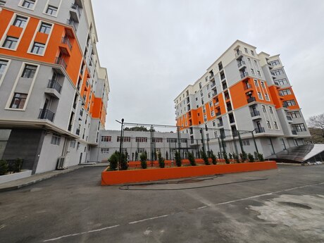 4 otaqlı yeni tikili - Bakıxanov q. - 142.5 m²