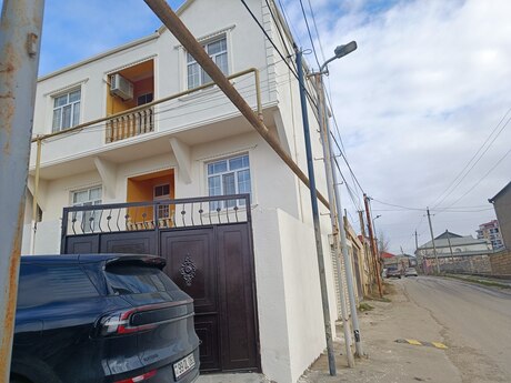 5 otaqlı həyət evi/bağ evi - Masazır q. - 175 m²