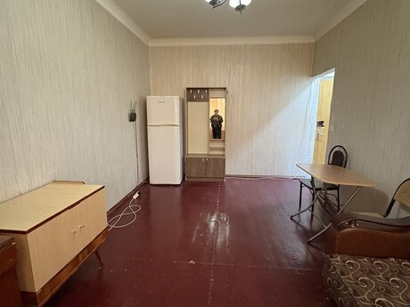 1 otaqlı köhnə tikili - Memar Əcəmi m. - 35 m²