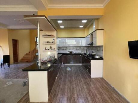 8 otaqlı həyət evi/bağ evi - Fatmayı q. - 420 m²