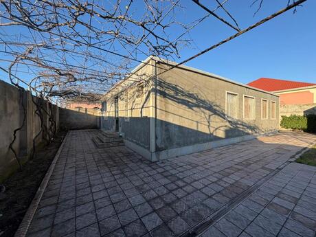 4 otaqlı həyət evi/bağ evi - Buzovna q. - 150 m²