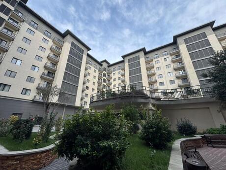 5 otaqlı yeni tikili - Ağ şəhər q. - 254 m²