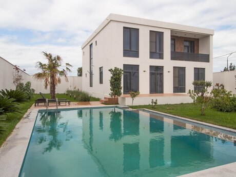 Elan №5779095 - Bakı, Albalılıq q., 5 otaqlı, 330 m²