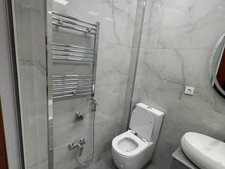 3 otaqlı köhnə tikili - 28 May m. - 72 m²