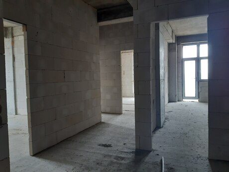 4 otaqlı yeni tikili - 8 Noyabr m. - 182 m²