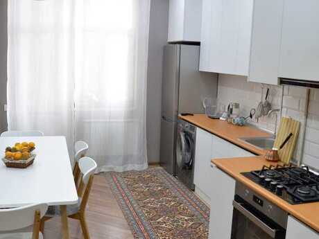 4 otaqlı mənzil, 120 m², İnşaatçılar: 255 000 ₼ 4