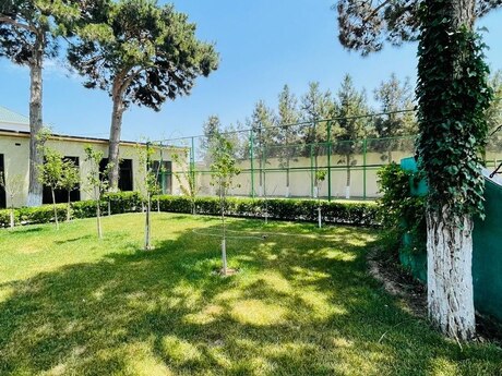 5 otaqlı həyət evi/bağ evi - Mərdəkan q. - 400 m²