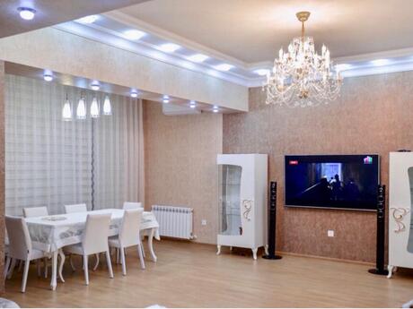 Kirayə 4 otaqlı mənzil, 185 m², Park Azure: 2 200 ₼/ay 5