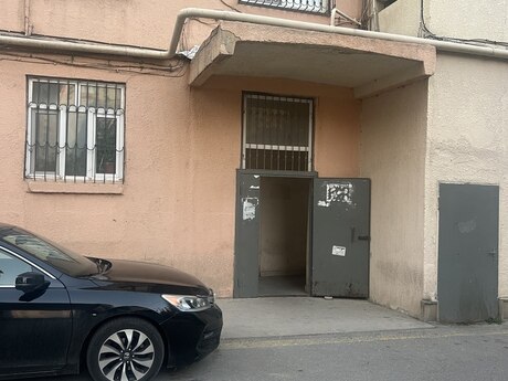 5 otaqlı köhnə tikili - Yeni Günəşli q. - 103 m²