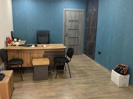 4 otaqlı ofis - 8-ci mikrorayon q. - 160 m²