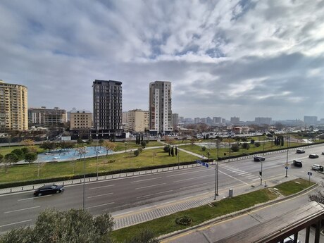 3 otaqlı köhnə tikili - Nizami m. - 120 m²