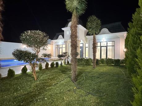 5 otaqlı həyət evi/bağ evi - Şüvəlan q. - 250 m²
