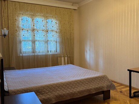 4-комн. вторичка - м. Насими - 110 м²