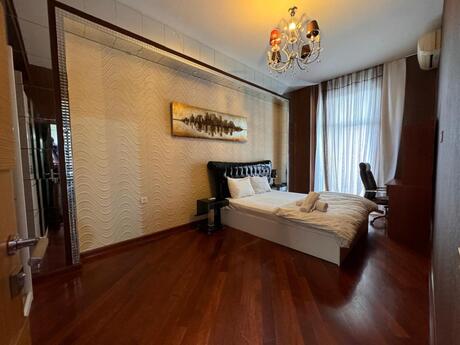 4 otaqlı mənzil, 205 m², Sahil: 900 000 ₼ 5