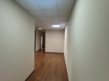 4-комн. офис - м. Нариман Нариманов - 160 м²