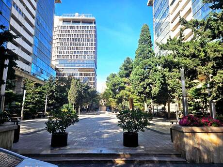 Elan №5784523 - Bakı, 28 May m., 3 otaqlı, 95 m², 9/10 mərtəbə