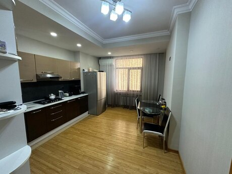 4-комнатная квартира, 135 м², Bayıl: 351 000 ₼ 4