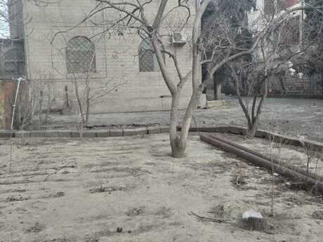5 otaqlı həyət evi/bağ evi - İnşaatçılar m. - 500 m²