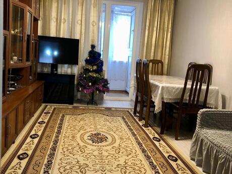 Объявление №5784833 - Баку, Хатаинский р., 3-комн., 70 м², 2/4 этаж