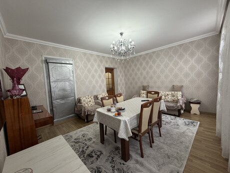 3 otaqlı köhnə tikili - Bakıxanov q. - 70 m²