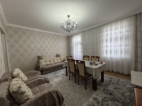 3 otaqlı köhnə tikili - Bakıxanov q. - 70 m²