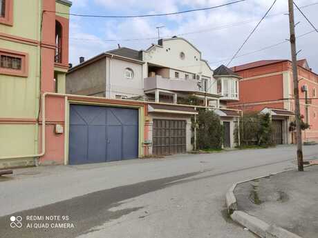 12 otaqlı həyət evi/bağ evi - Nəsimi m. - 528 m²