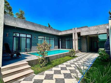 4 otaqlı həyət evi/bağ evi - Zuğulba q. - 180 m²