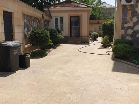 6 otaqlı həyət evi/bağ evi - Novxanı q. - 450 m²