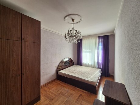 3 otaqlı köhnə tikili - Elmlər Akademiyası m. - 75 m²
