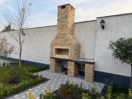 4 otaqlı həyət evi/bağ evi - Şüvəlan q. - 180 m²