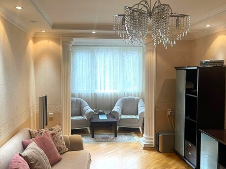 Elan №5787031 - Bakı, Yasamal r., 3 otaqlı, 90 m², 3/5 mərtəbə