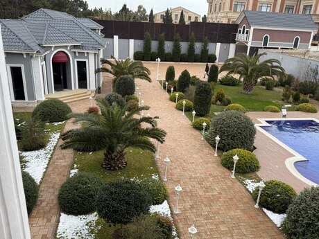 7 otaqlı həyət evi/bağ evi - Mərdəkan q. - 650 m²