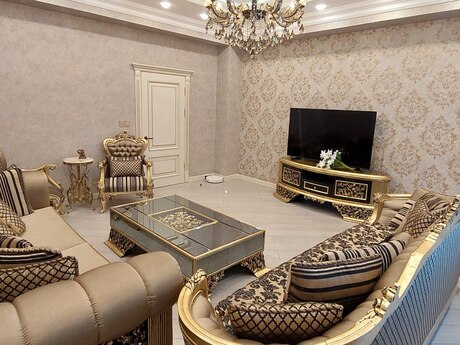 Объявление №5787211 - Баку, м. Шах Исмаил Хатаи, 4-комн., 160 м², 3/7 этаж