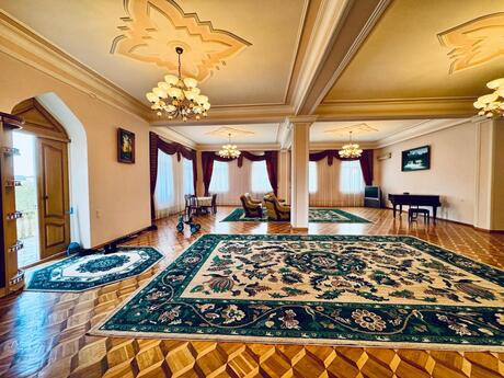 10 otaqlı həyət evi/bağ evi - Mərdəkan q. - 1000 m²