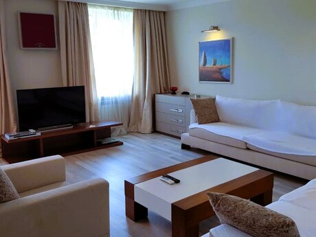 2 otaq · 62 m² · 3/5 mərtəbə, İçəri Şəhər