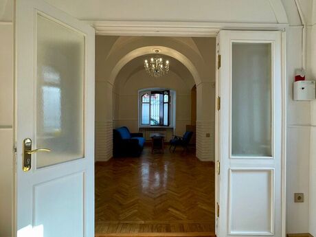 5 otaqlı ofis - Nizami m. - 120 m²