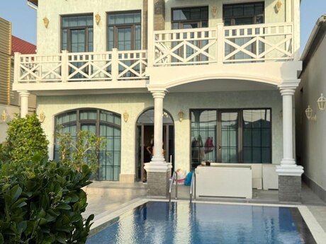 4 otaqlı həyət evi/bağ evi - Mərdəkan q. - 240 m²