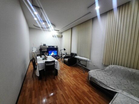 3 otaqlı köhnə tikili - İçəri Şəhər m. - 105 m²
