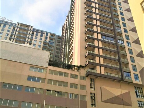4 otaqlı yeni tikili - Elmlər Akademiyası m. - 185 m²