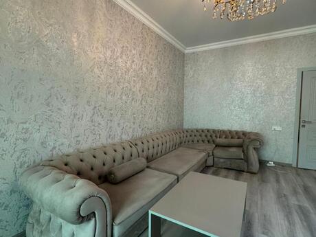 3-комн. новостройка - Насиминский  р. - 130 м²