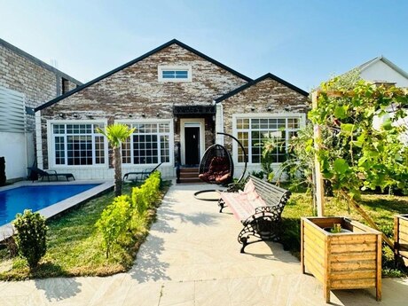 4 otaqlı həyət evi/bağ evi - Mərdəkan q. - 200 m²