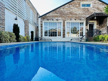 4 otaqlı həyət evi/bağ evi - Mərdəkan q. - 200 m²