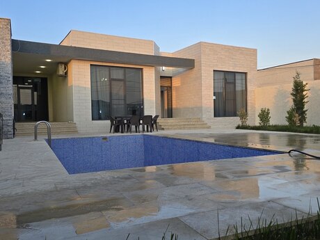 4 otaqlı həyət evi/bağ evi - Şüvəlan q. - 220 m²