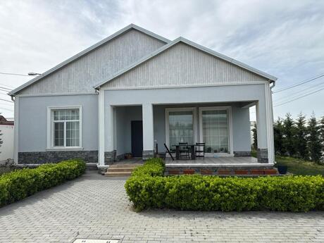 4 otaqlı həyət evi/bağ evi - Şüvəlan q. - 240 m²