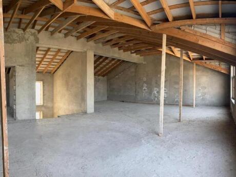 7 otaqlı həyət evi/bağ evi - Novxanı q. - 320 m²